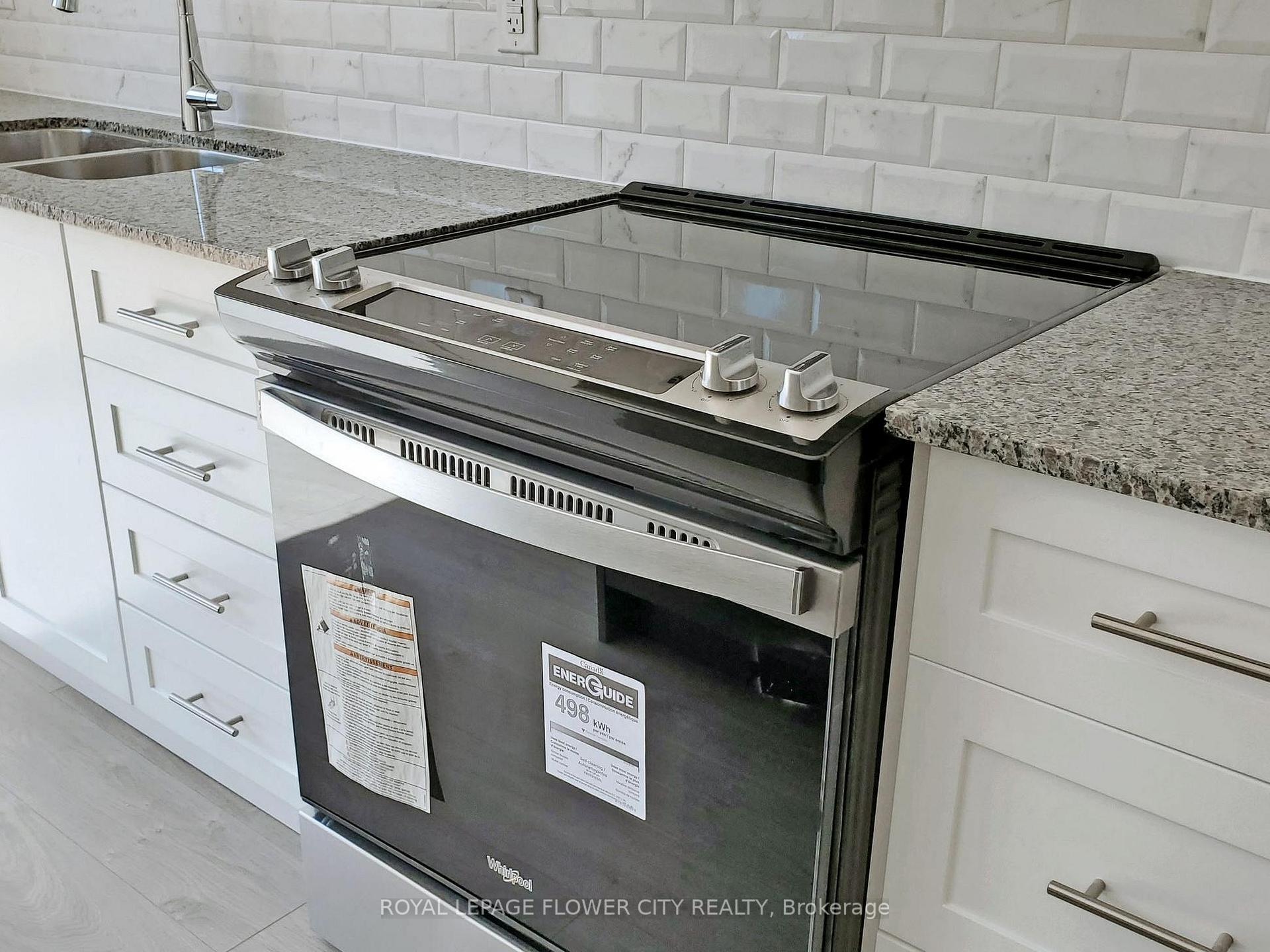 Photo 8 of Unit 106, 10 Birmingham Drive N, Cambridge — HOMEH