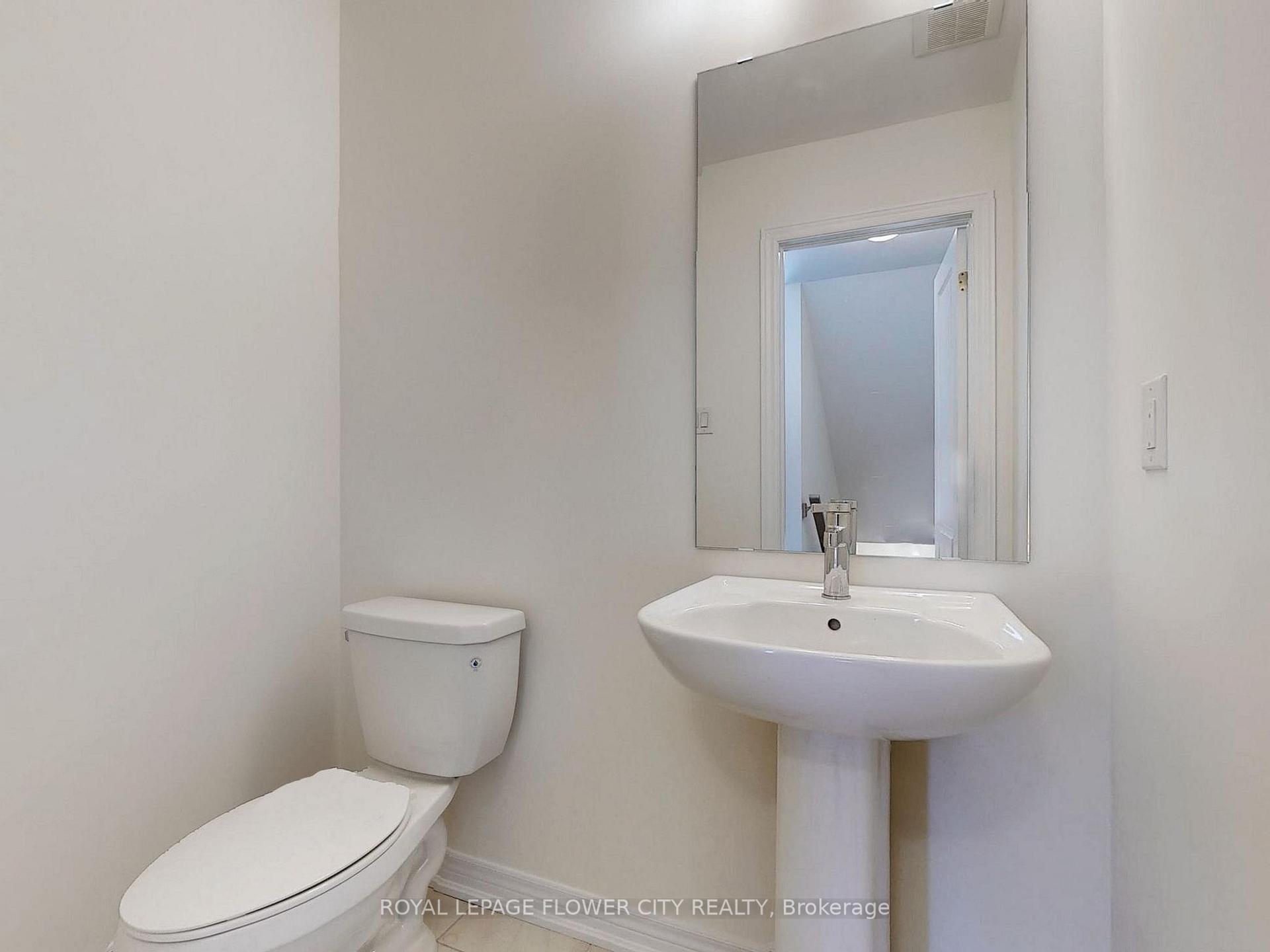 Photo 6 of Unit 106, 10 Birmingham Drive N, Cambridge — HOMEH
