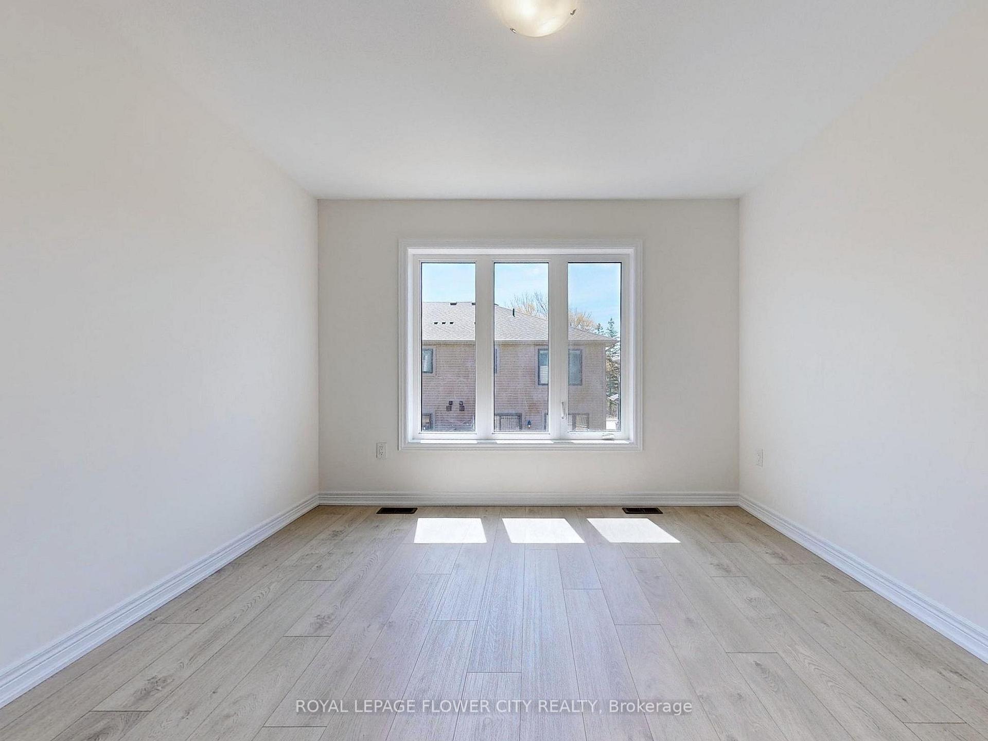 Photo 10 of Unit 106, 10 Birmingham Drive N, Cambridge — HOMEH