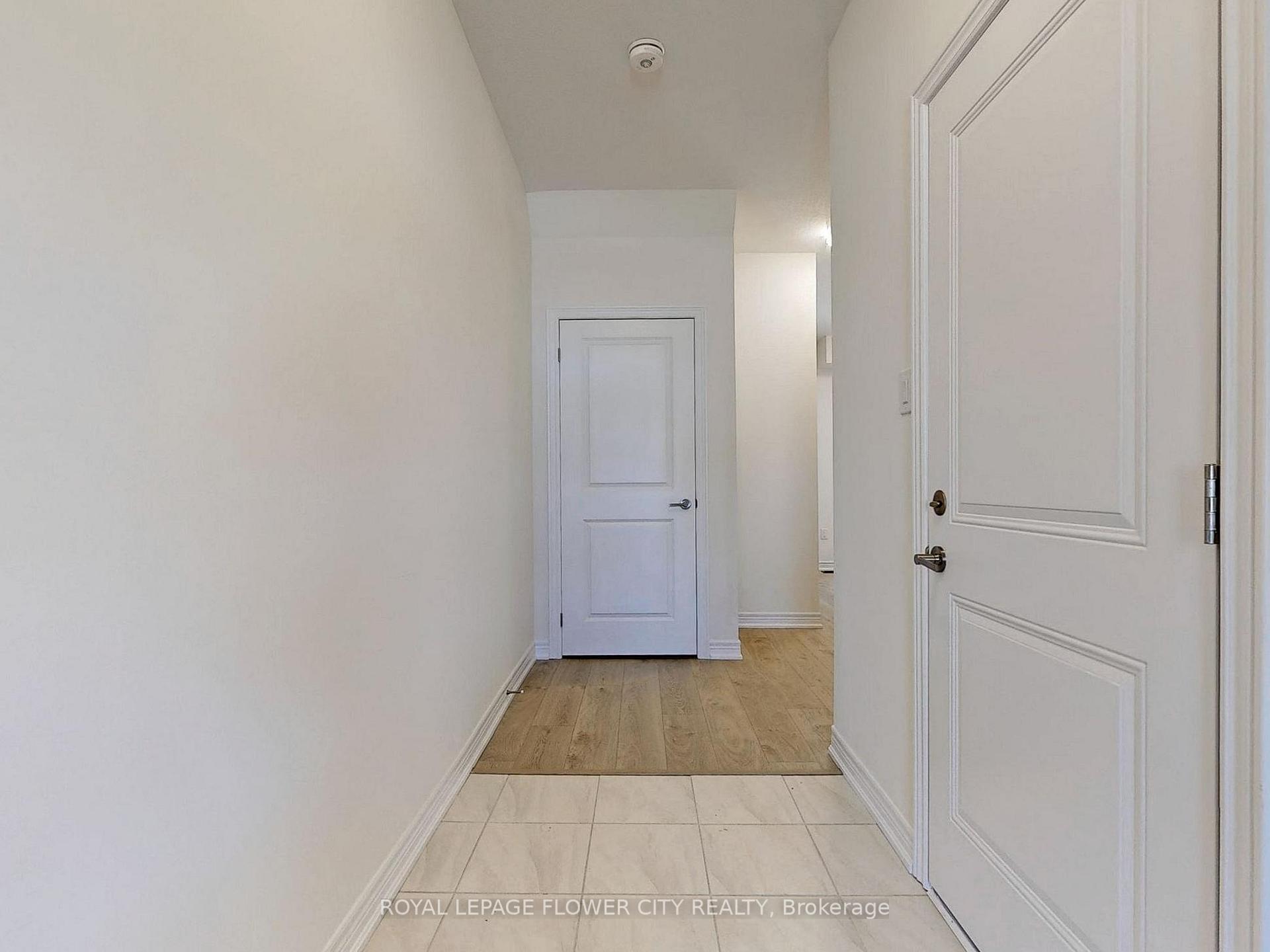 Photo 18 of Unit 106, 10 Birmingham Drive N, Cambridge — HOMEH