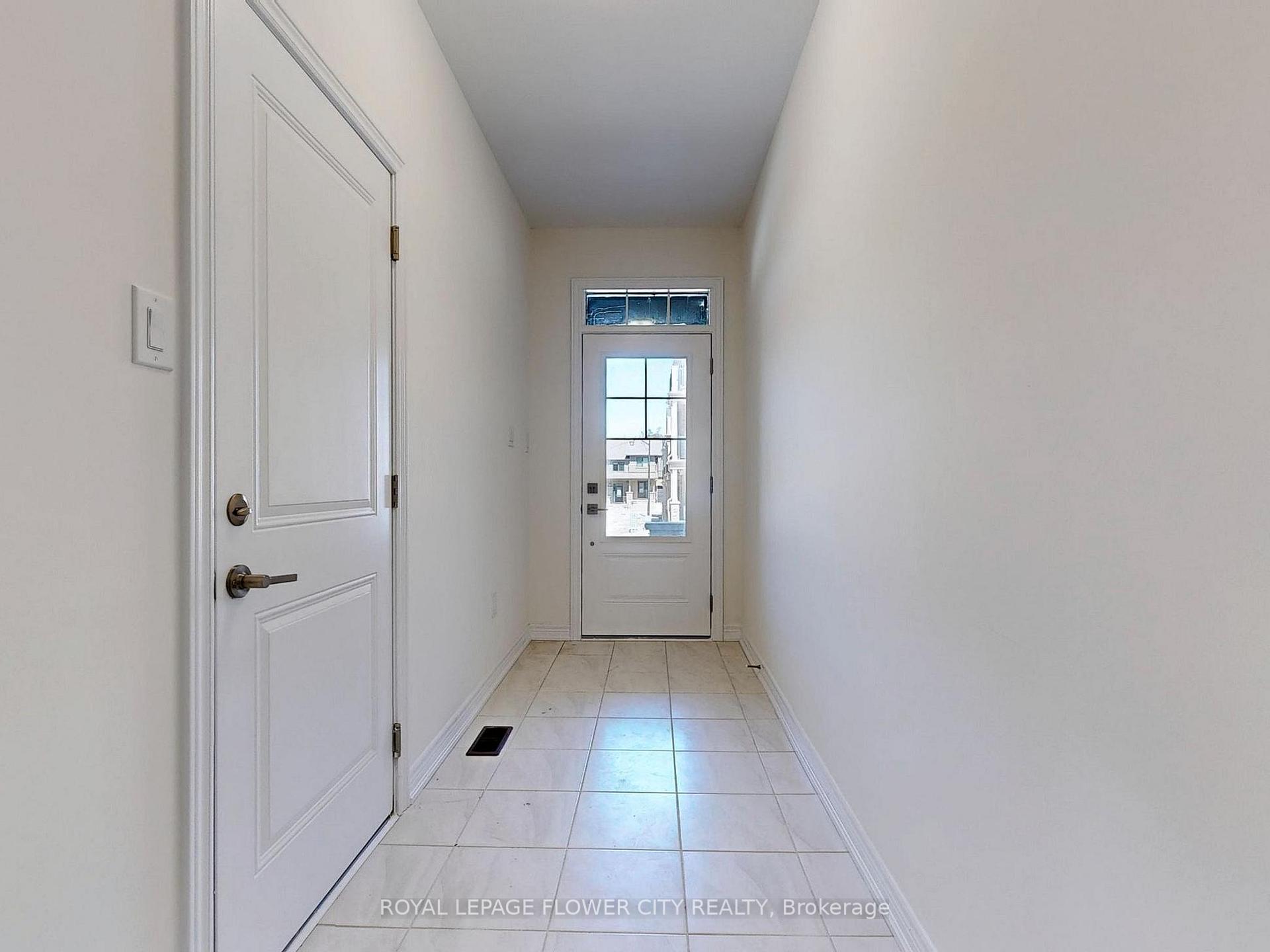 Photo 19 of Unit 106, 10 Birmingham Drive N, Cambridge — HOMEH