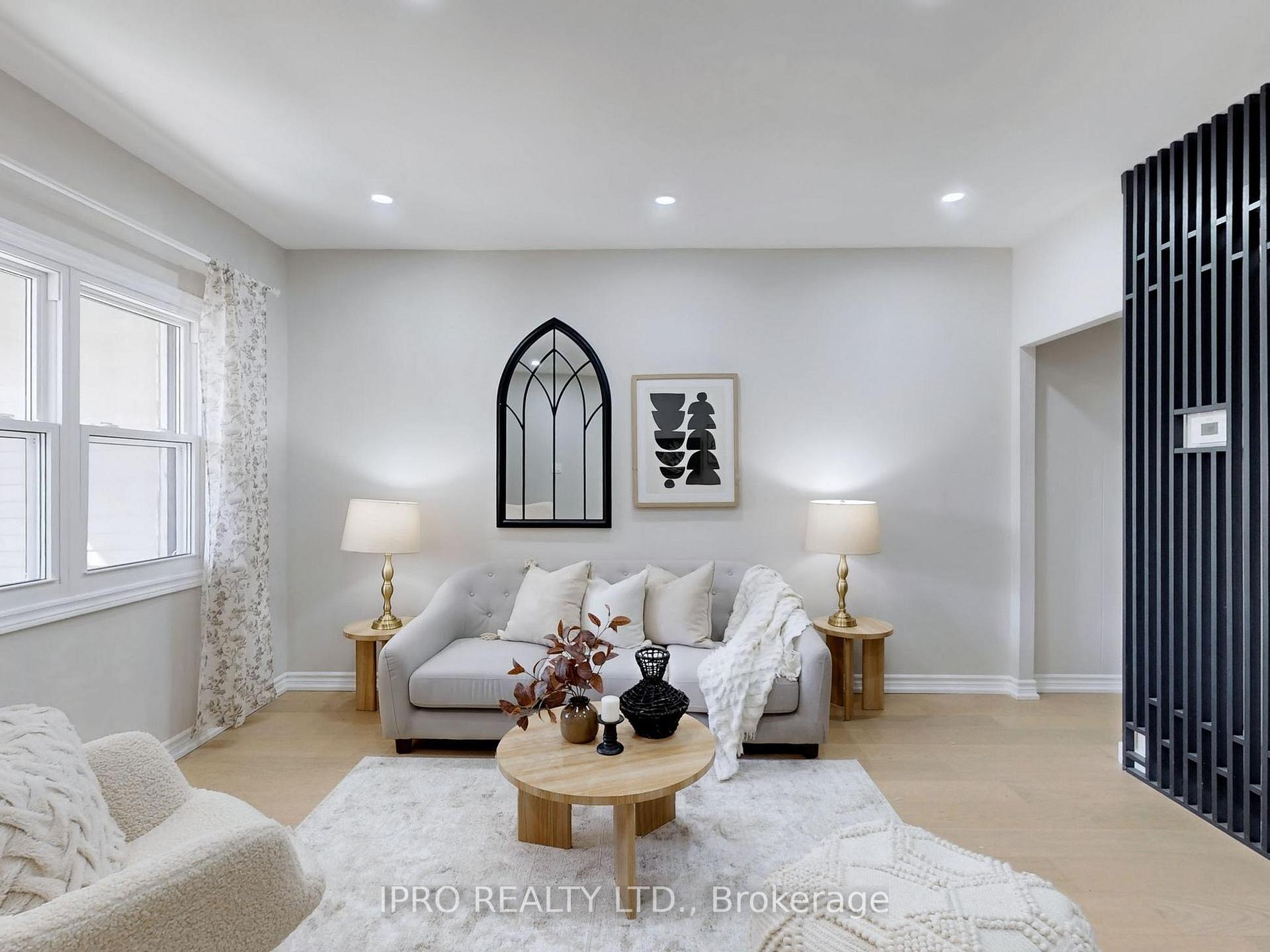 Photo 15 of 179 Chisholm Avenue, Toronto, Woodbine-Lumsden — HOMEH