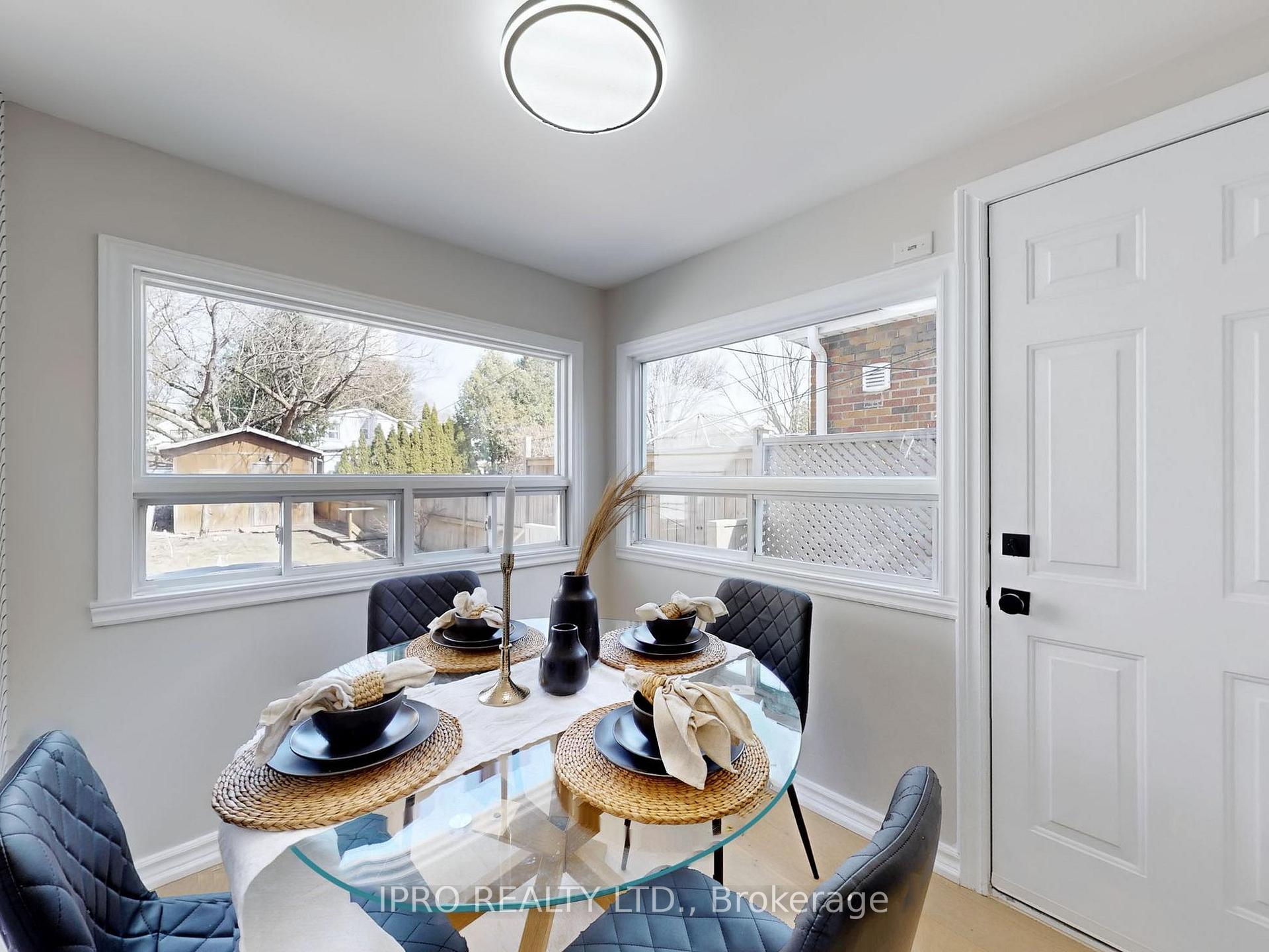 Photo 6 of 179 Chisholm Avenue, Toronto, Woodbine-Lumsden — HOMEH