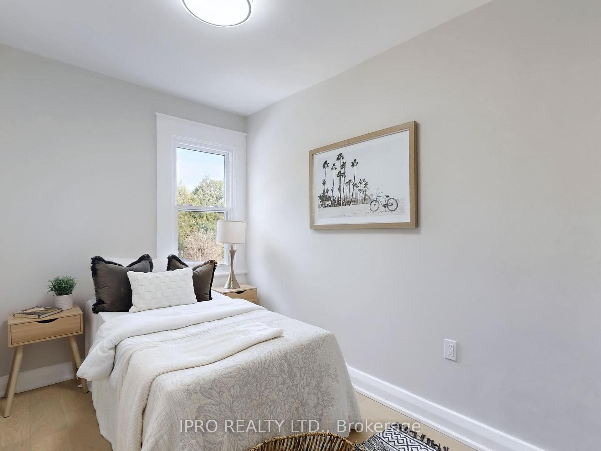 Photo 11 of 179 Chisholm Avenue, Toronto, Woodbine-Lumsden — HOMEH