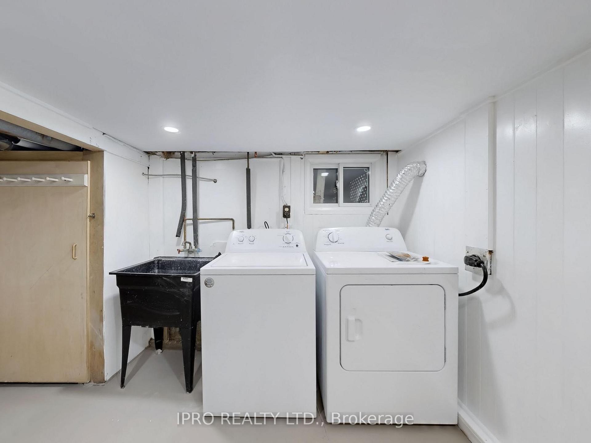Photo 10 of 179 Chisholm Avenue, Toronto, Woodbine-Lumsden — HOMEH