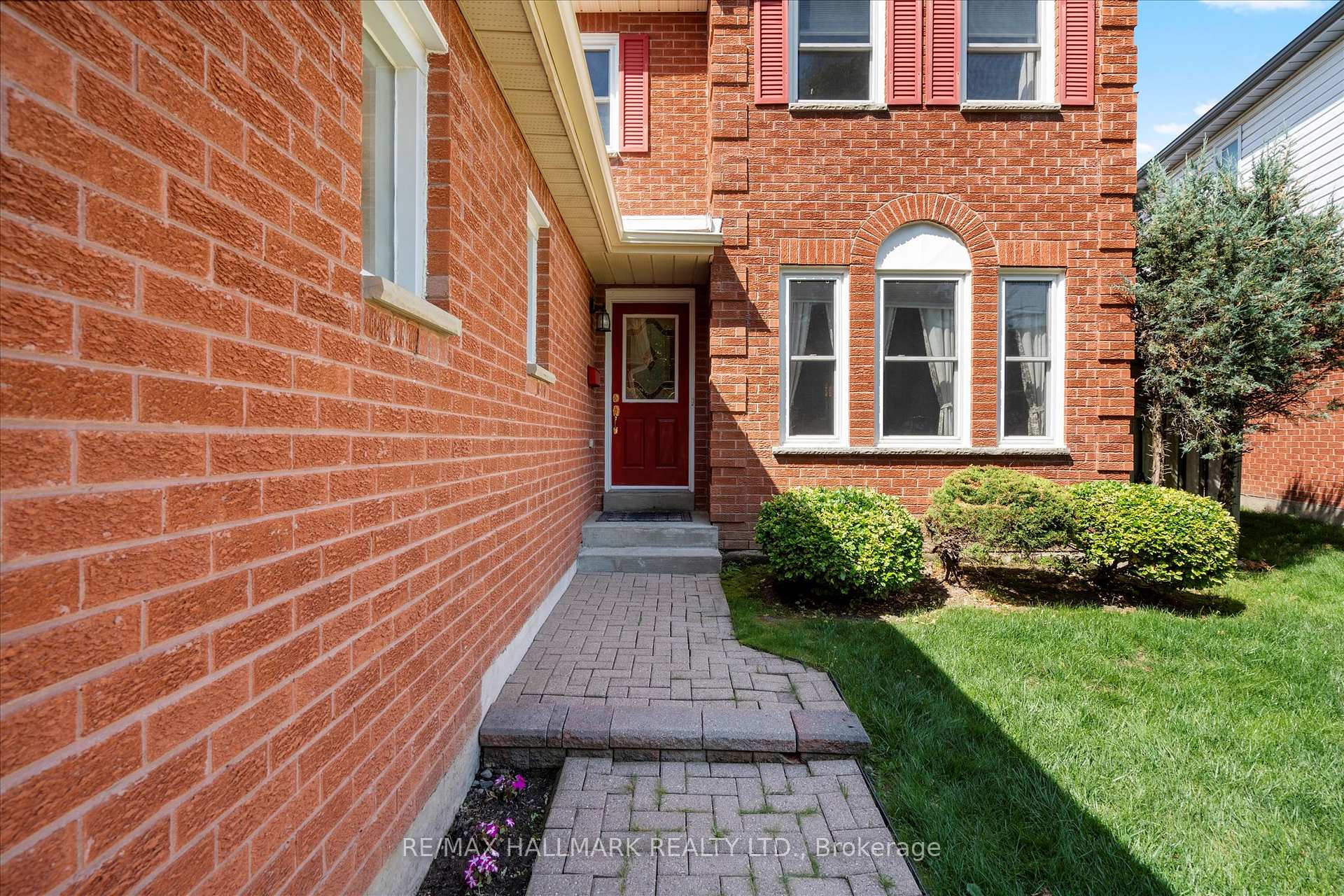 Photo 7 of 83 Lipton Crescent, Whitby, Pringle Creek — HOMEH