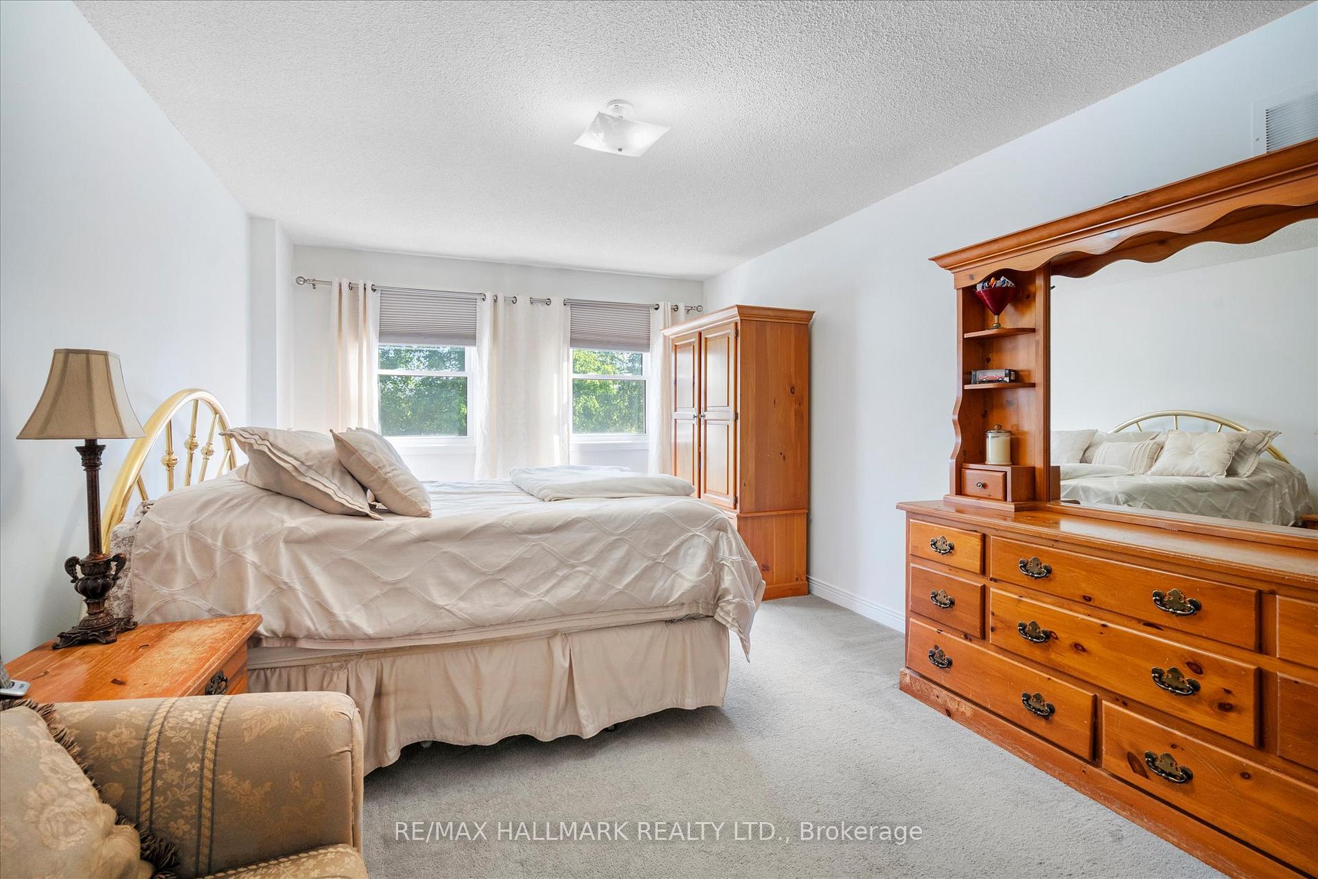 Photo 21 of 83 Lipton Crescent, Whitby, Pringle Creek — HOMEH