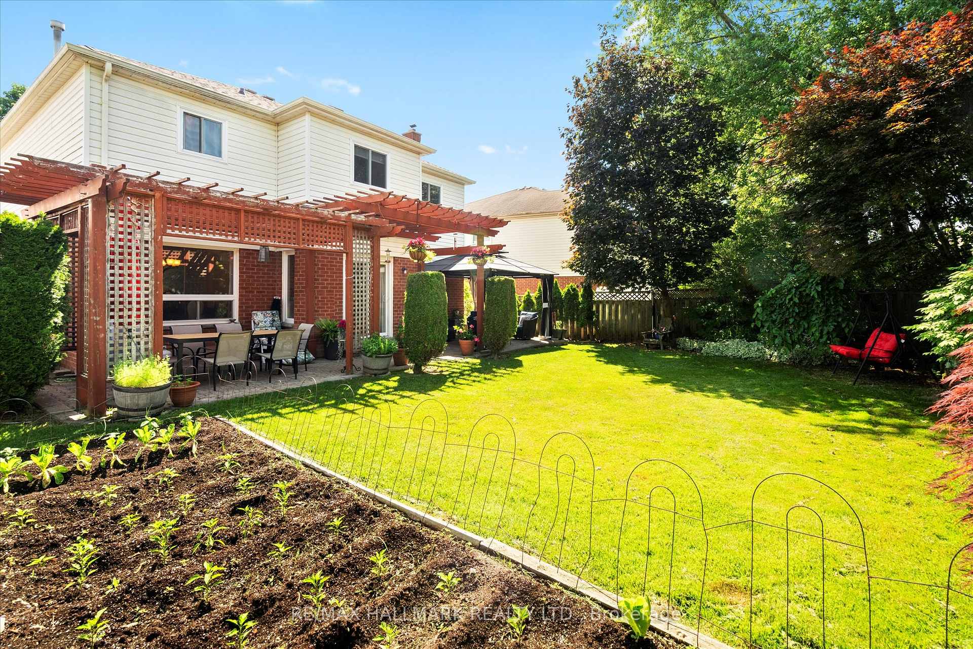 Photo 44 of 83 Lipton Crescent, Whitby, Pringle Creek — HOMEH