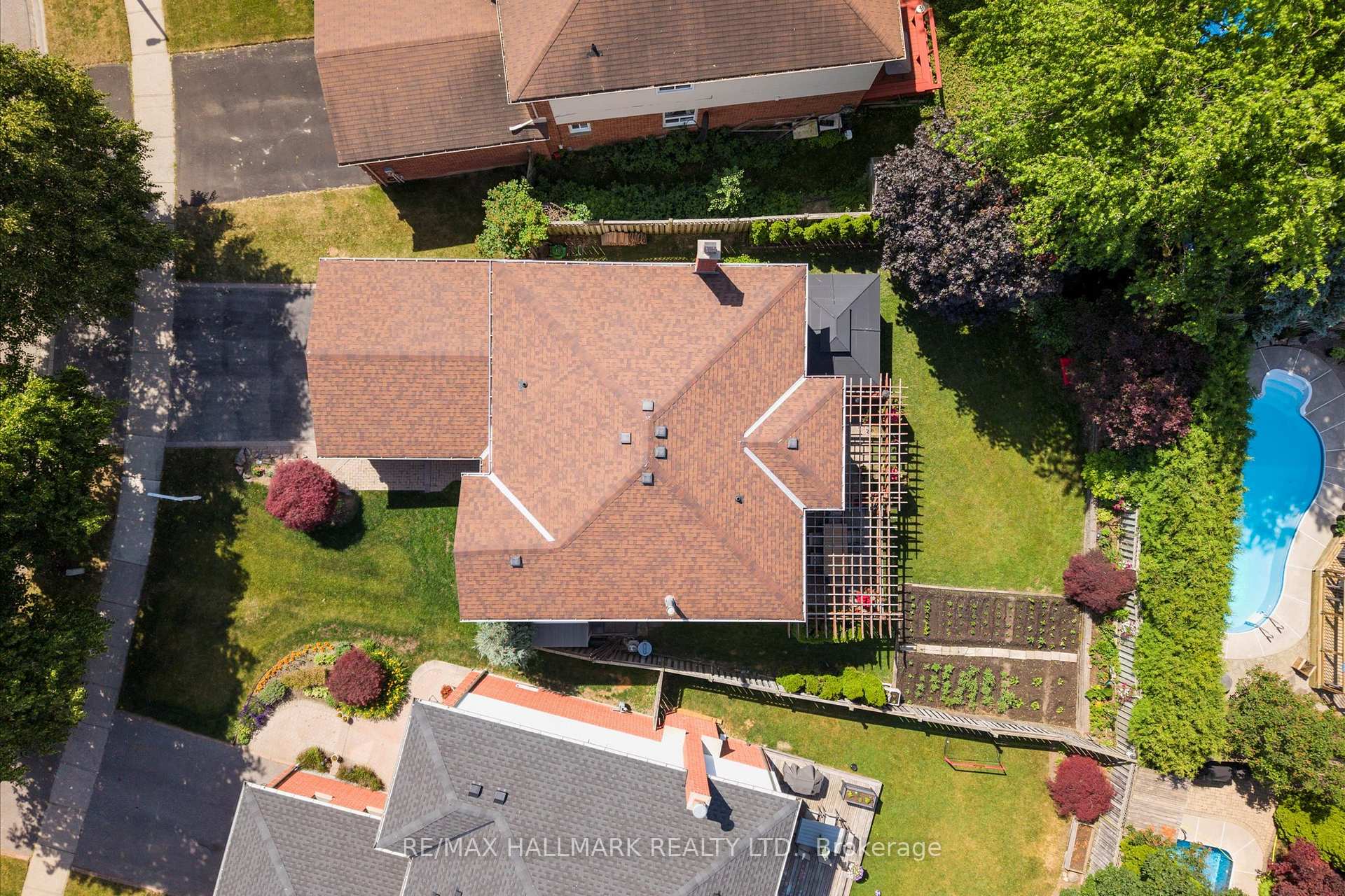Photo 41 of 83 Lipton Crescent, Whitby, Pringle Creek — HOMEH
