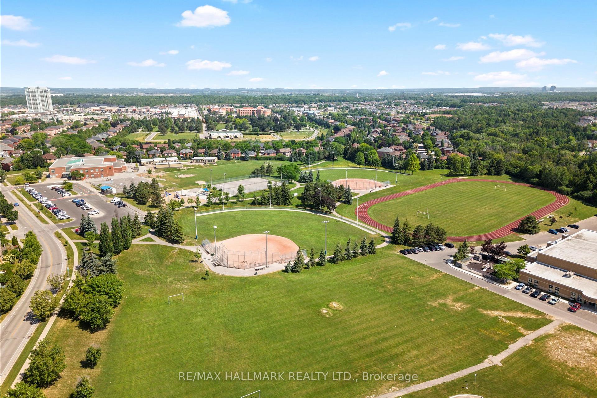 Photo 43 of 83 Lipton Crescent, Whitby, Pringle Creek — HOMEH