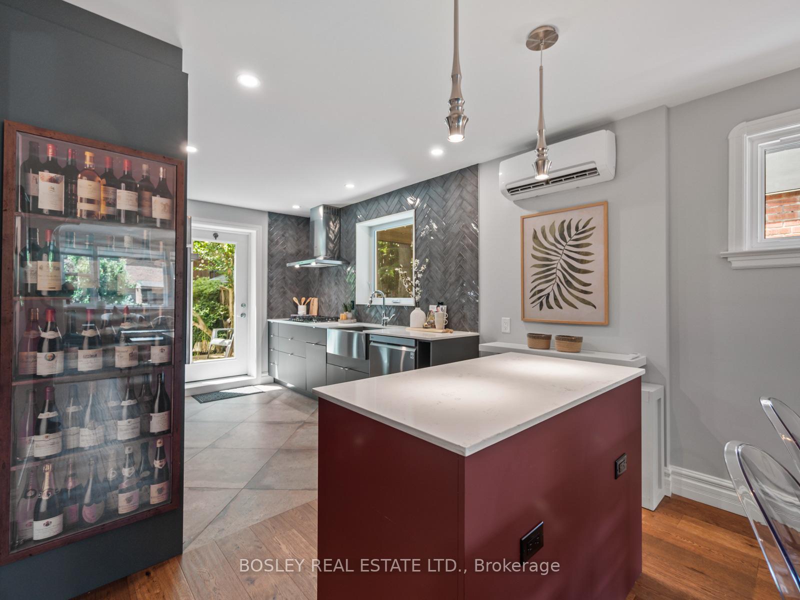 Photo 7 of 60 Glenside Avenue, Toronto, Greenwood-Coxwell — HOMEH