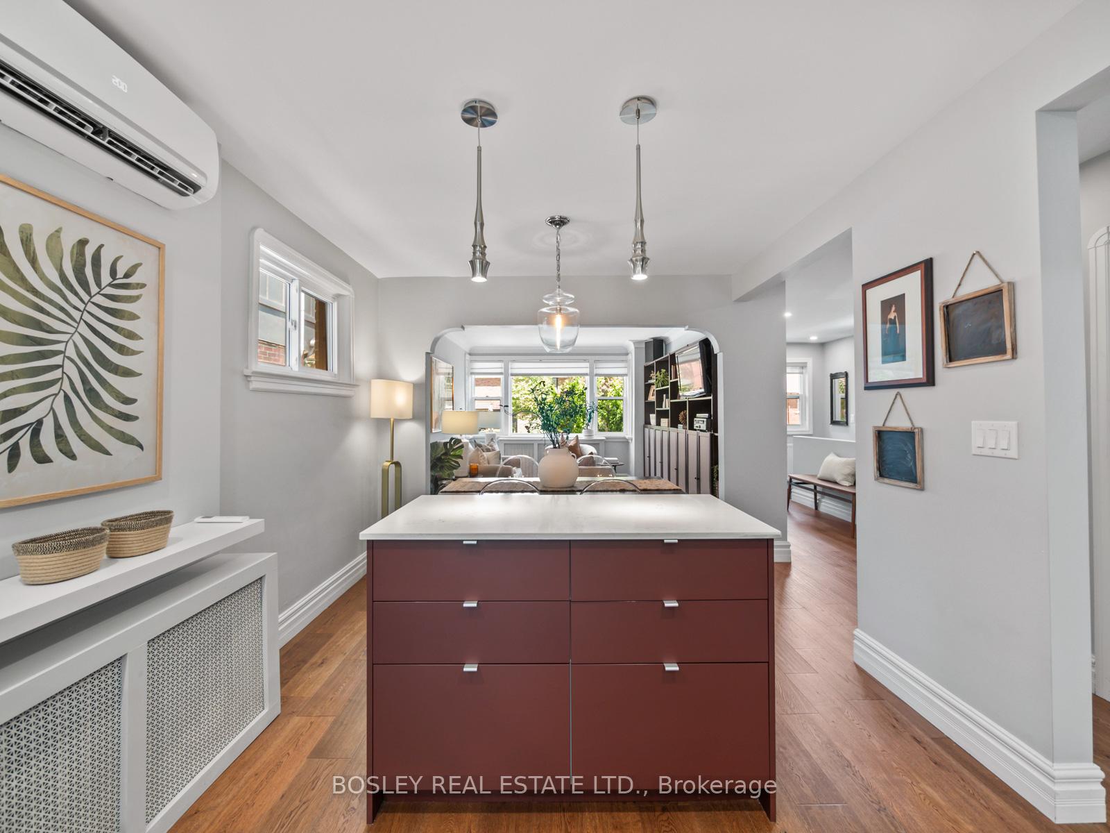 Photo 15 of 60 Glenside Avenue, Toronto, Greenwood-Coxwell — HOMEH