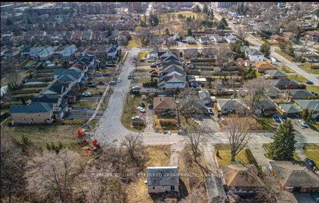 Photo 11 of 600 Hickory Street N, Whitby, Downtown Whitby — HOMEH