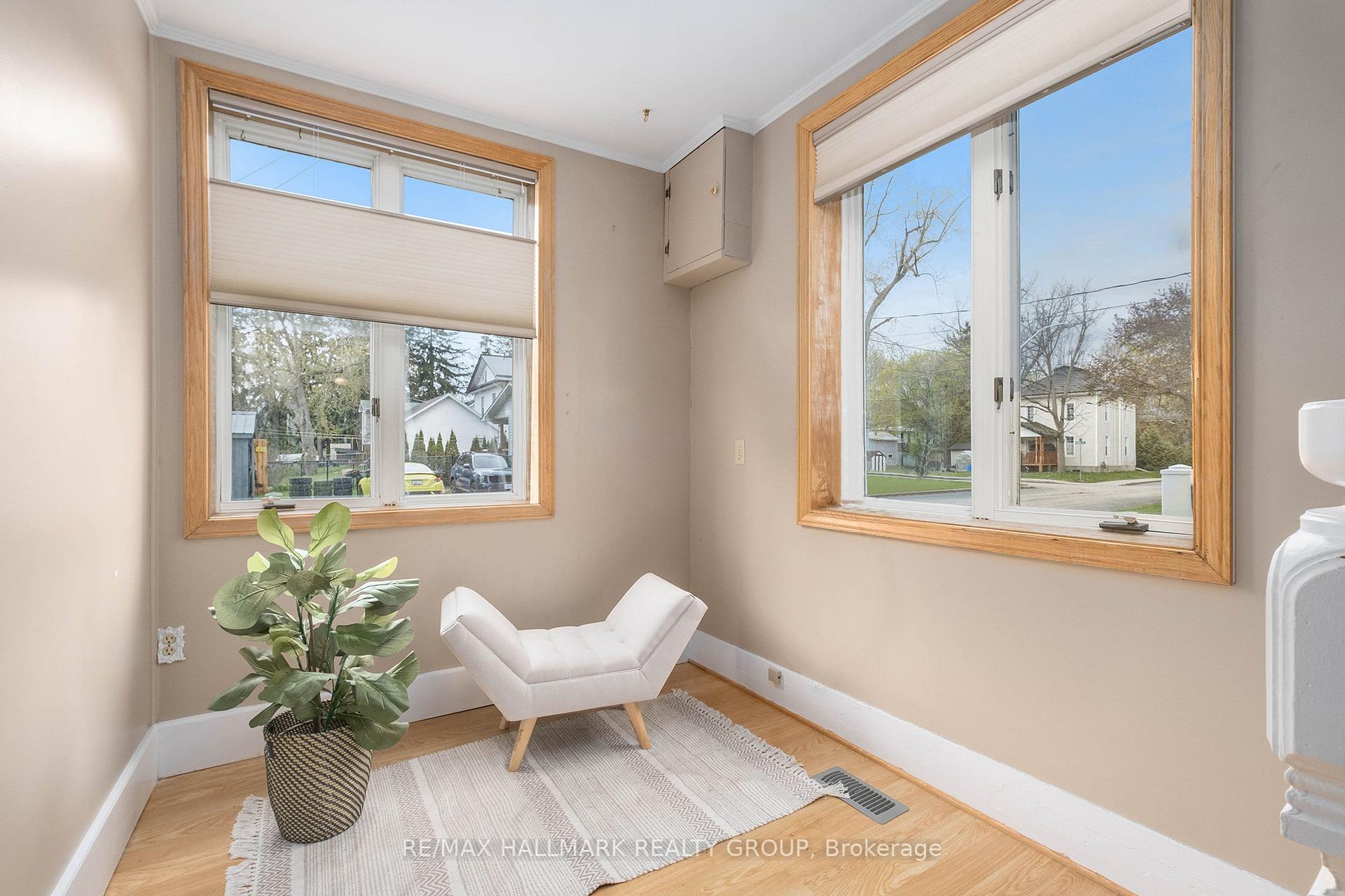 Photo 19 of 61 Emma Street, North Dundas, Chesterville — HOMEH