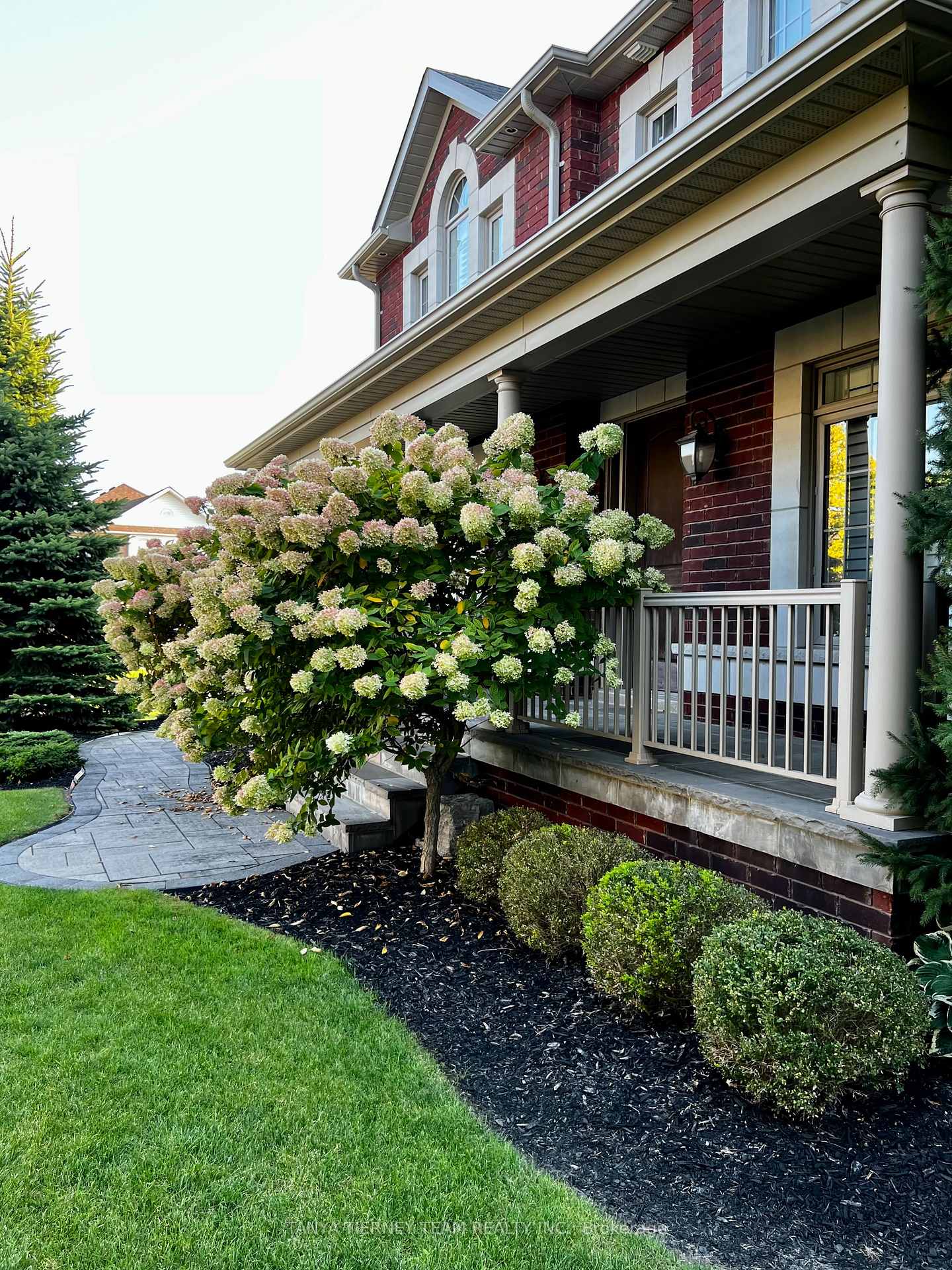 Photo 32 of 6 Lady May Drive, Whitby, Rolling Acres — HOMEH