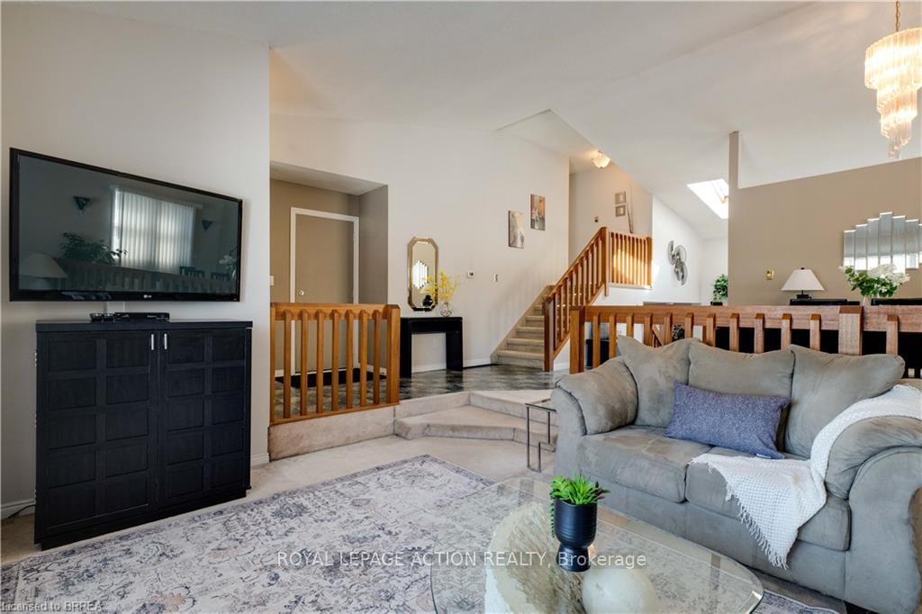 Photo 6 of 45 Skylark Road, Brantford — HOMEH
