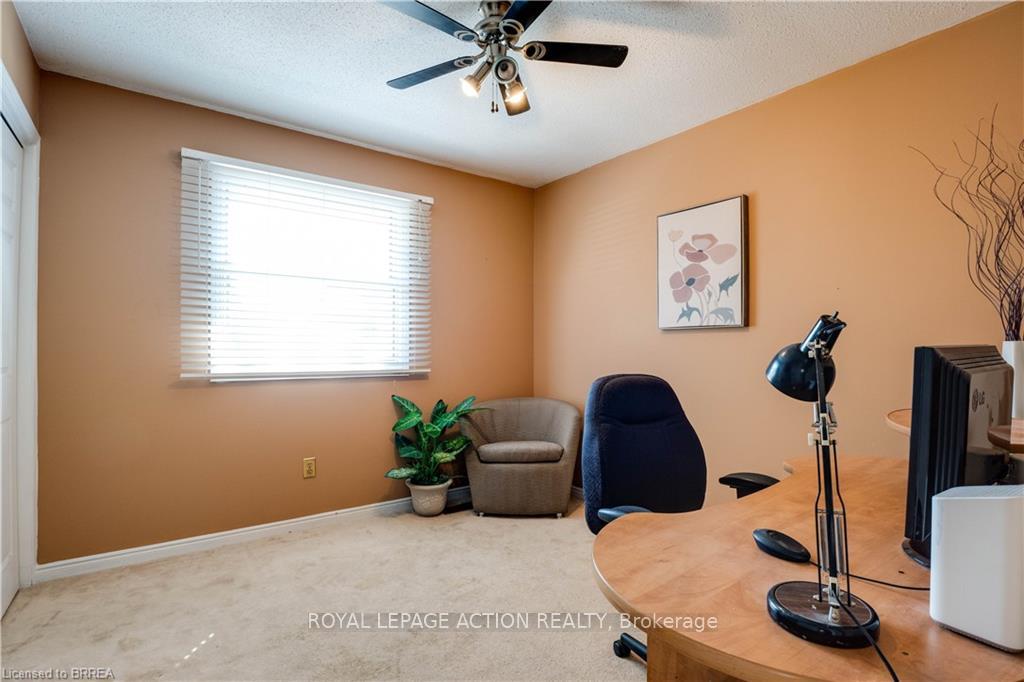 Photo 18 of 45 Skylark Road, Brantford — HOMEH
