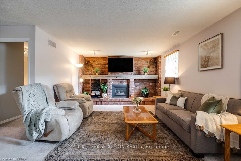 Photo 17 of 45 Skylark Road, Brantford — HOMEH