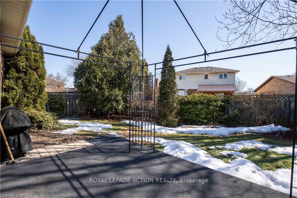Photo 29 of 45 Skylark Road, Brantford — HOMEH