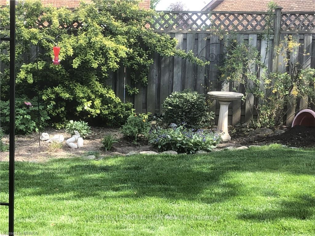 Photo 30 of 45 Skylark Road, Brantford — HOMEH