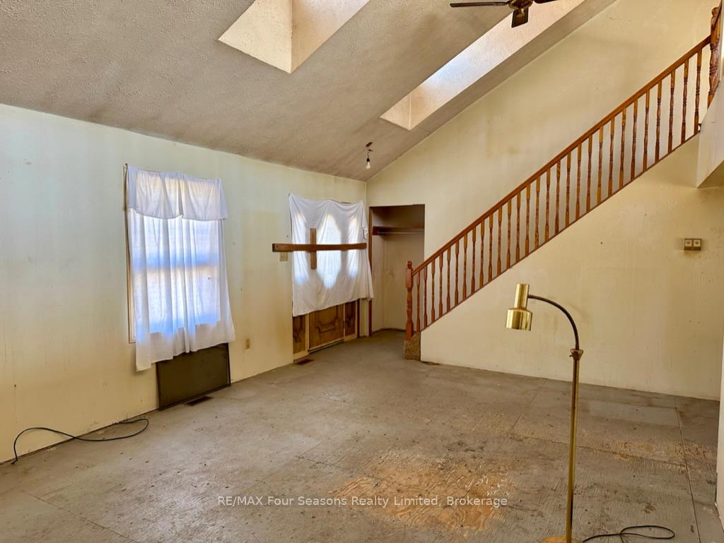 Photo 4 of 5633 County Road 9, Clearview, Rural Clearview — HOMEH