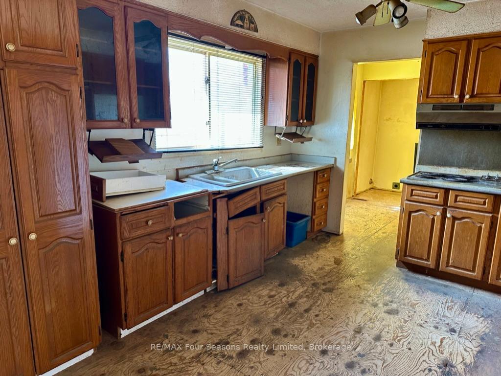 Photo 16 of 5633 County Road 9, Clearview, Rural Clearview — HOMEH