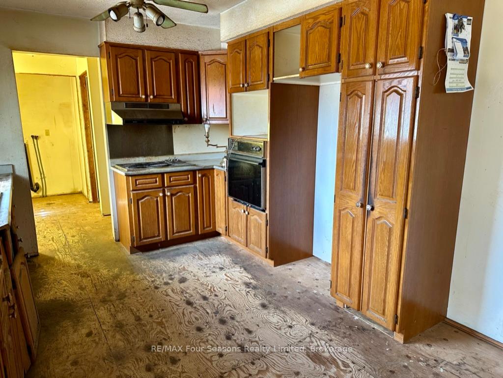 Photo 11 of 5633 County Road 9, Clearview, Rural Clearview — HOMEH