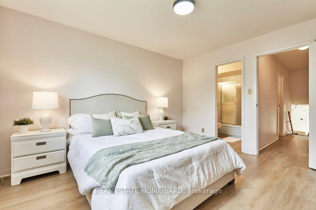 Photo 13 of 704 Abingdon Court, Pickering, West Shore — HOMEH