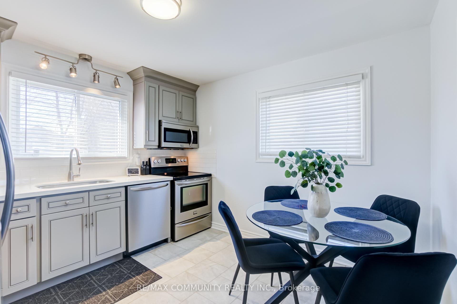 Photo 7 of 400 Maplewood Drive, Oshawa, O'Neill — HOMEH