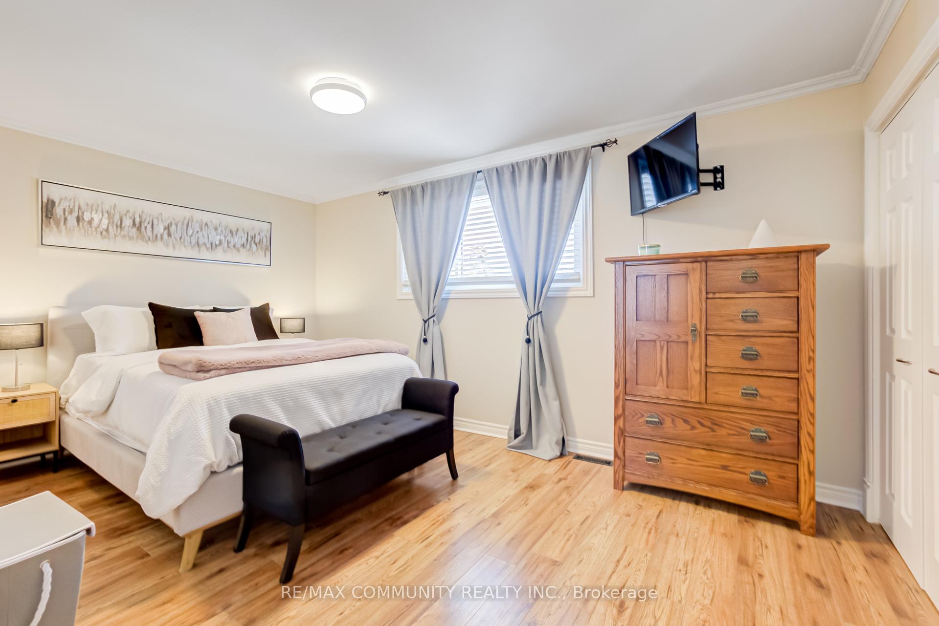 Photo 22 of 400 Maplewood Drive, Oshawa, O'Neill — HOMEH