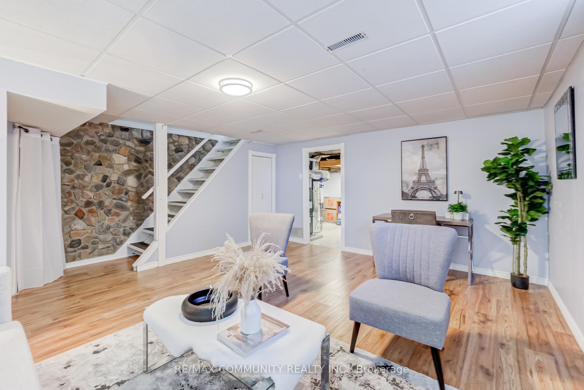 Photo 18 of 400 Maplewood Drive, Oshawa, O'Neill — HOMEH