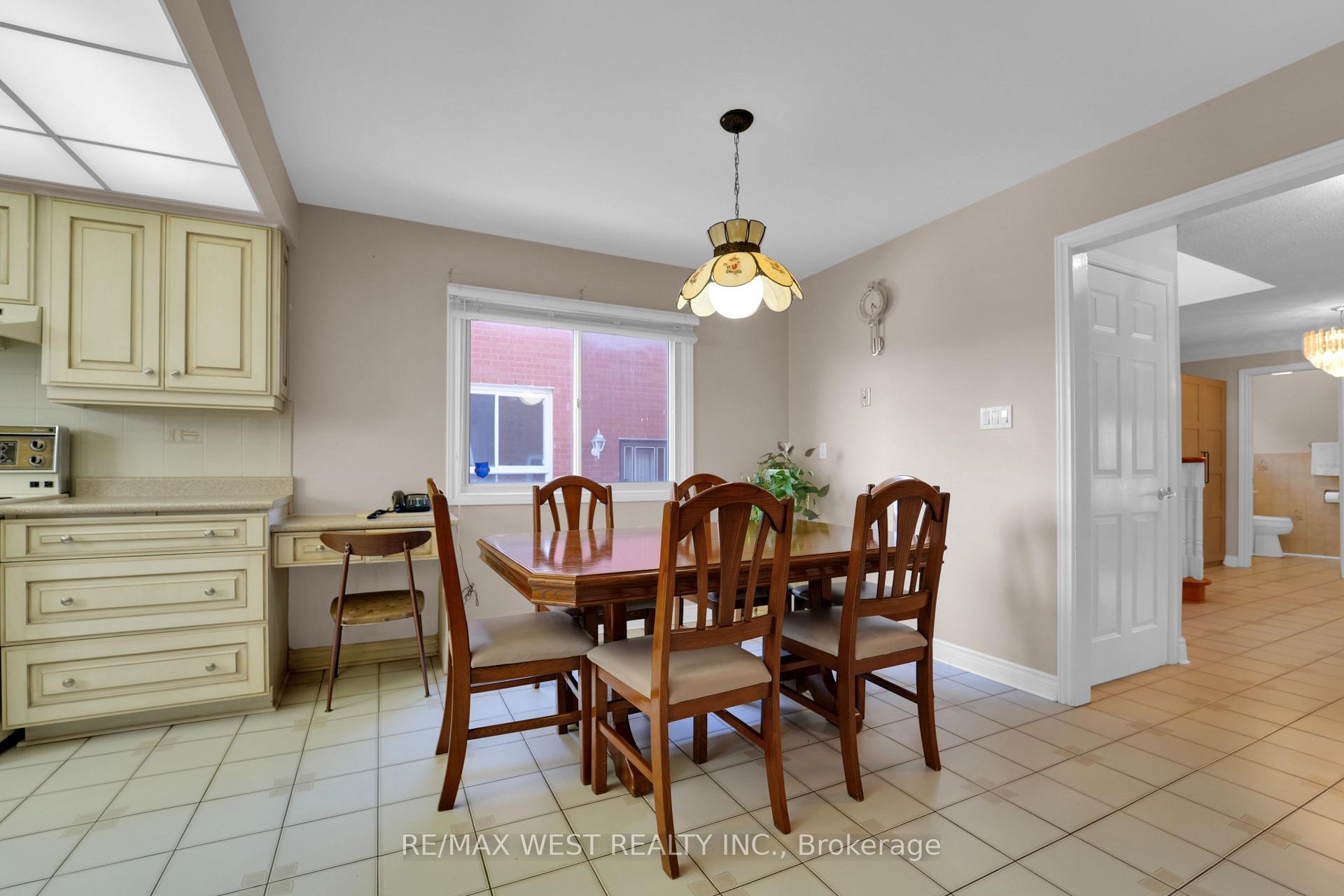 Photo 14 of 15 Jackman Crescent, Vaughan, West Woodbridge — HOMEH