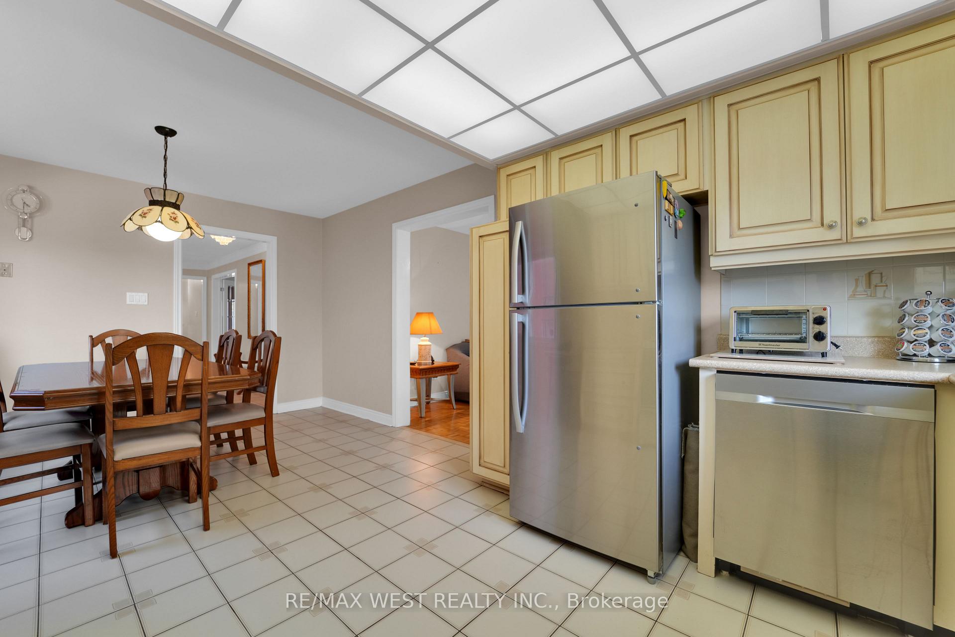 Photo 21 of 15 Jackman Crescent, Vaughan, West Woodbridge — HOMEH