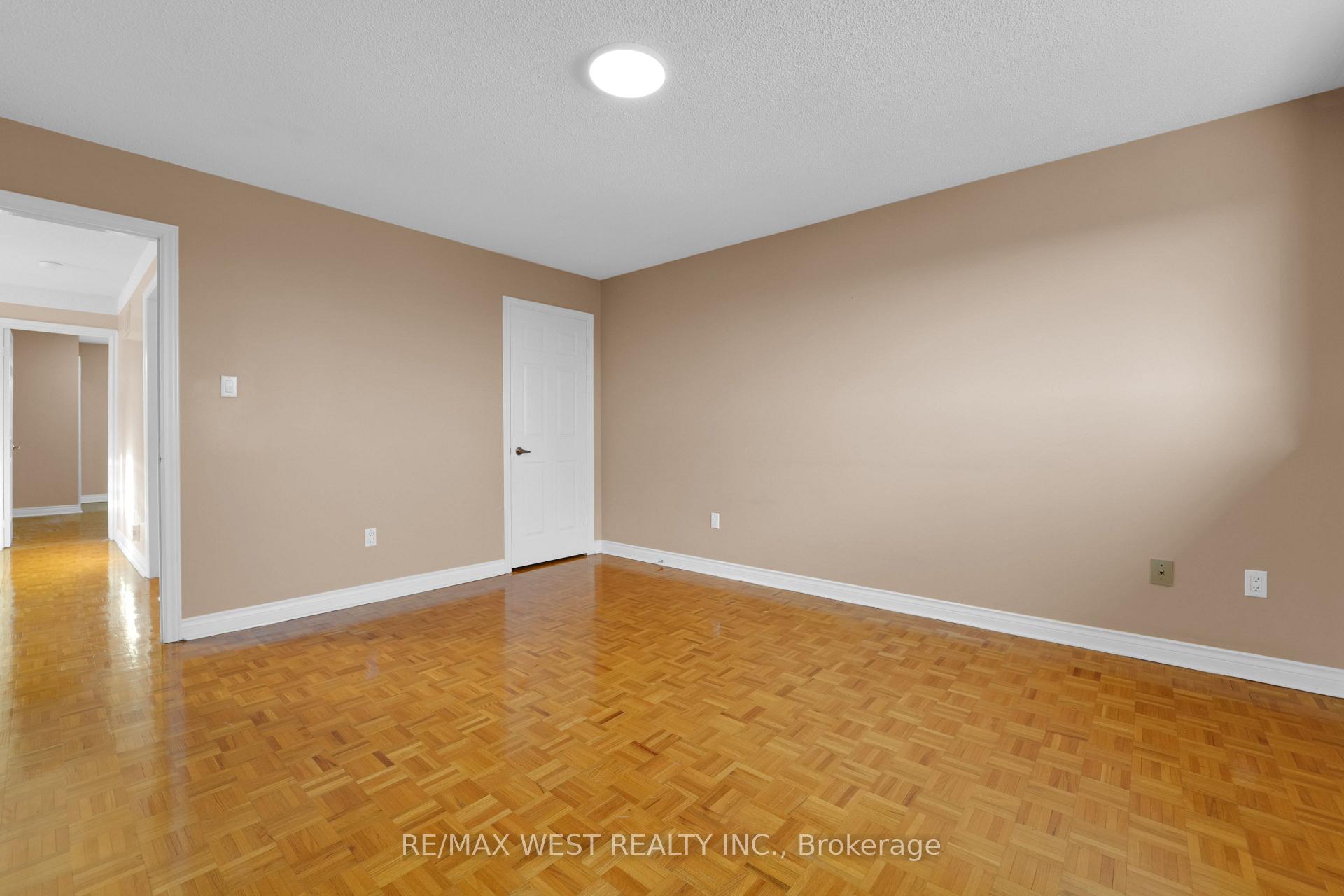 Photo 39 of 15 Jackman Crescent, Vaughan, West Woodbridge — HOMEH