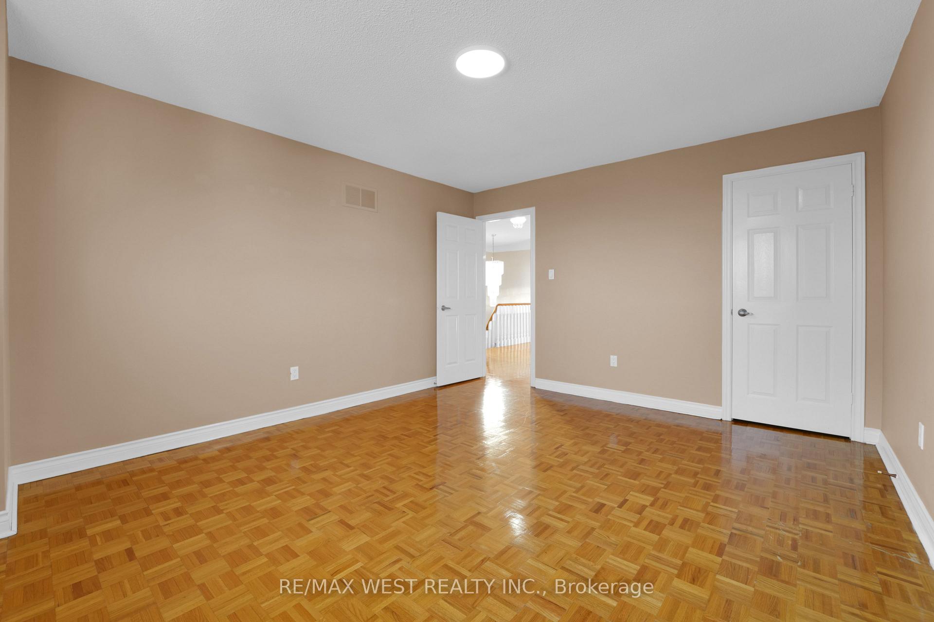 Photo 40 of 15 Jackman Crescent, Vaughan, West Woodbridge — HOMEH