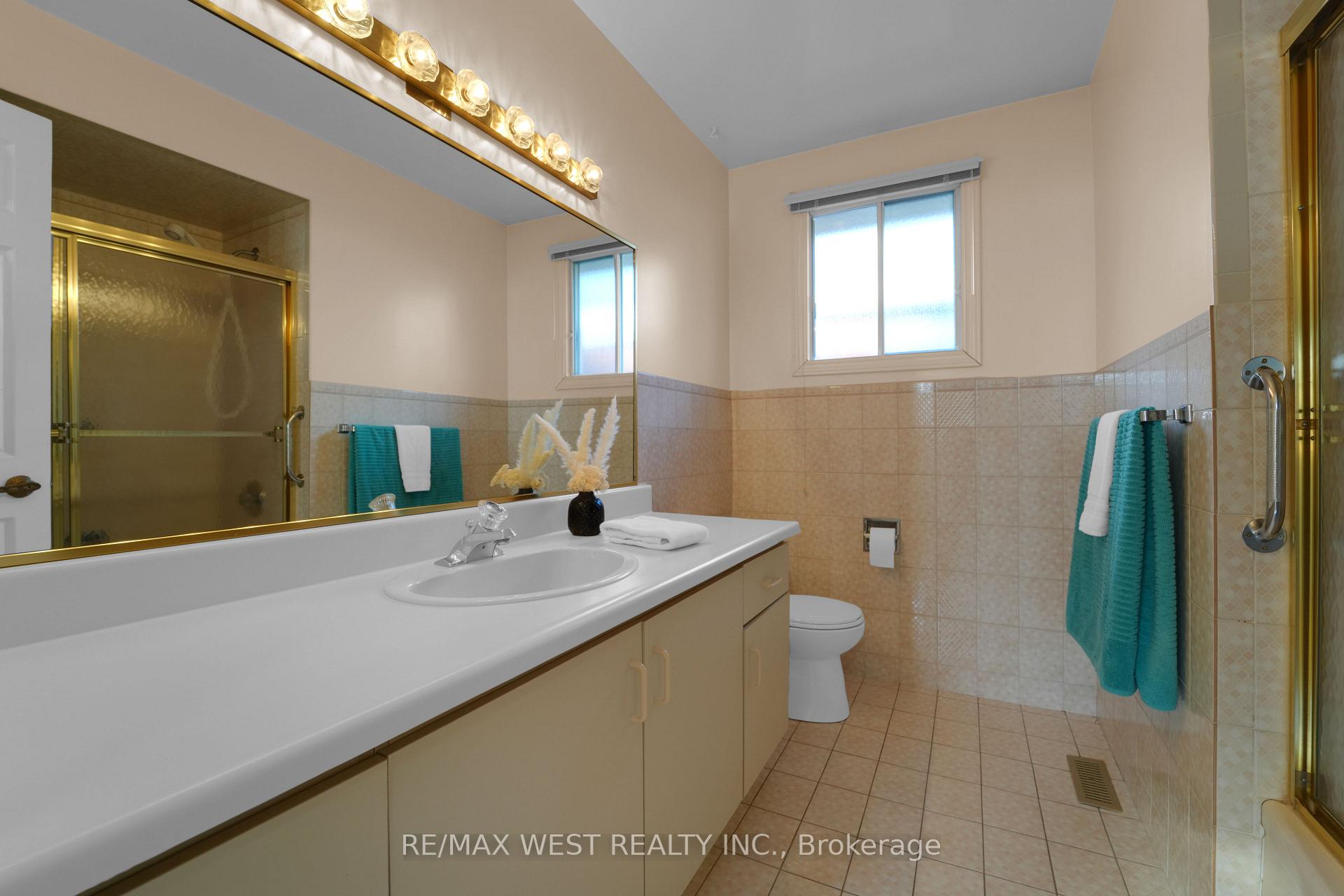 Photo 34 of 15 Jackman Crescent, Vaughan, West Woodbridge — HOMEH