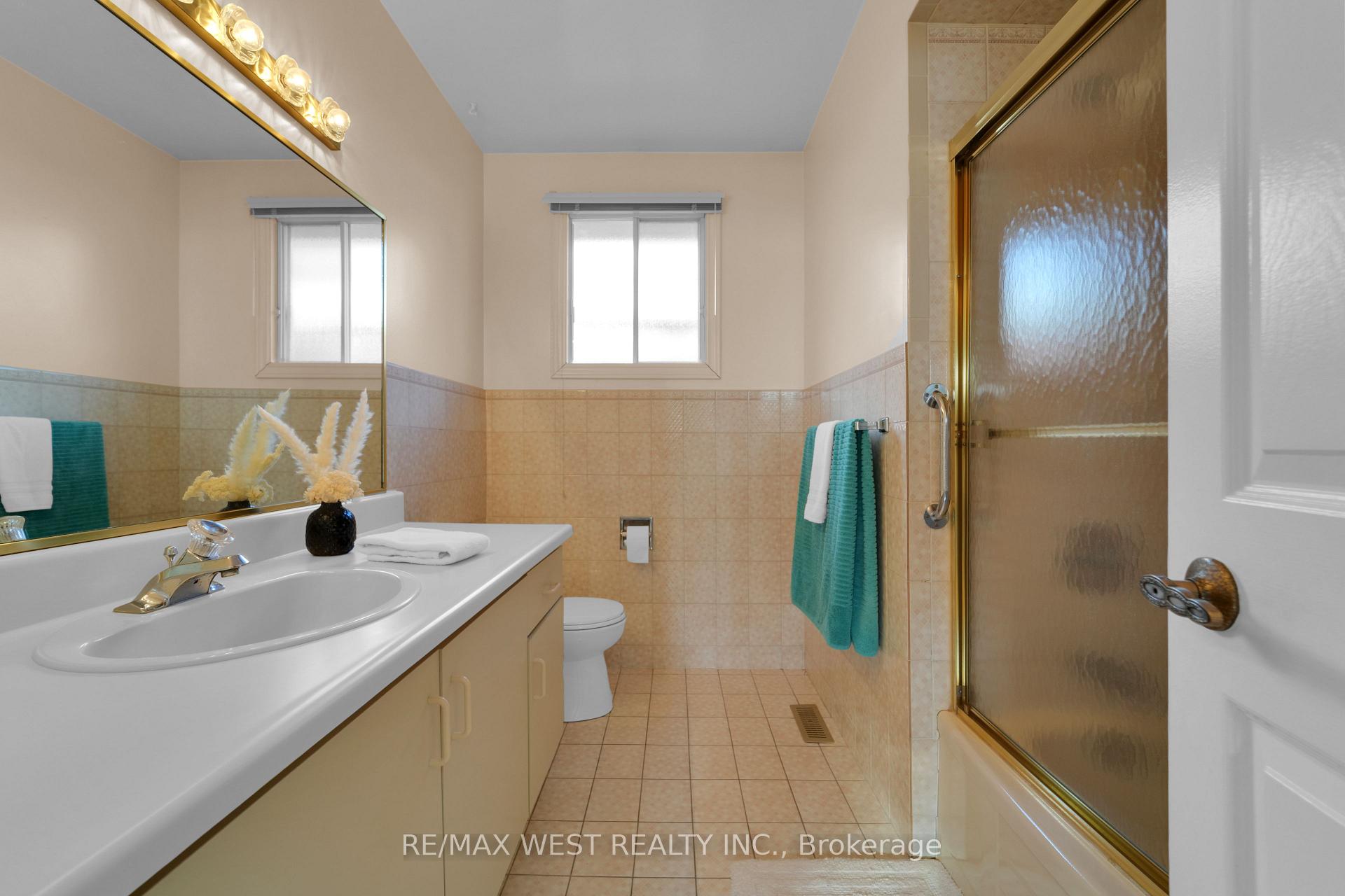 Photo 43 of 15 Jackman Crescent, Vaughan, West Woodbridge — HOMEH