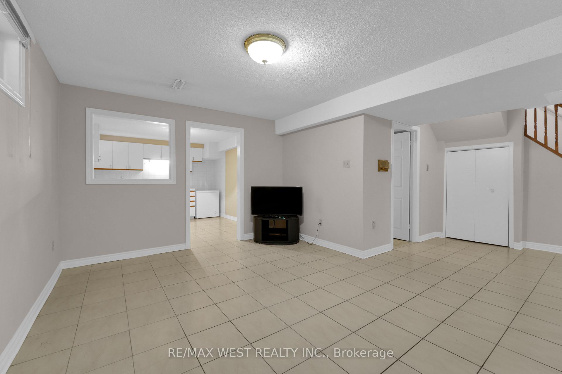 Photo 35 of 15 Jackman Crescent, Vaughan, West Woodbridge — HOMEH