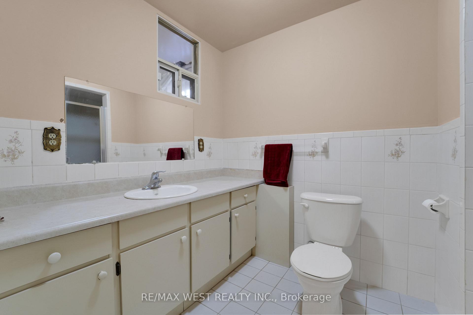 Photo 38 of 15 Jackman Crescent, Vaughan, West Woodbridge — HOMEH