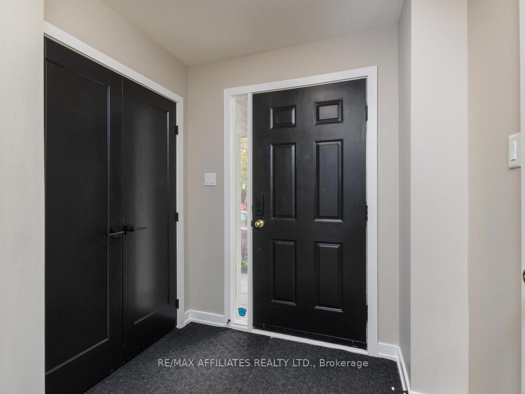 Photo 4 of 60 Royal Oak Court, Ottawa, Hunt Club Park/Greenboro — HOMEH