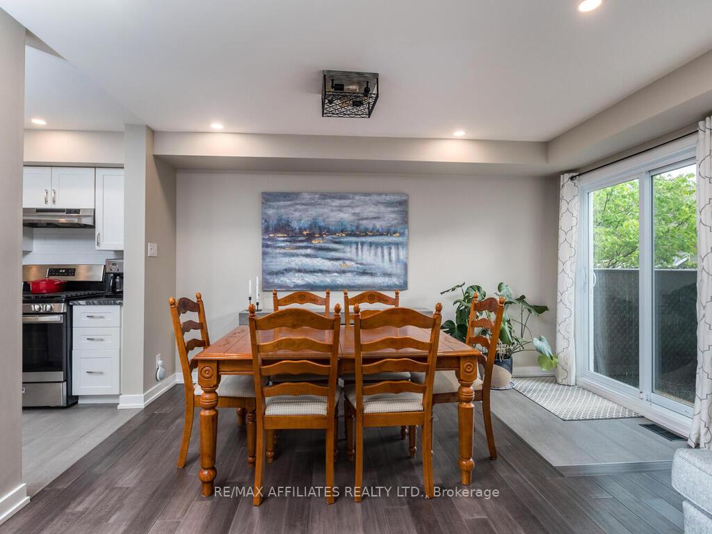 Photo 24 of 60 Royal Oak Court, Ottawa, Hunt Club Park/Greenboro — HOMEH