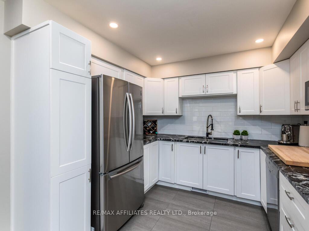Photo 6 of 60 Royal Oak Court, Ottawa, Hunt Club Park/Greenboro — HOMEH