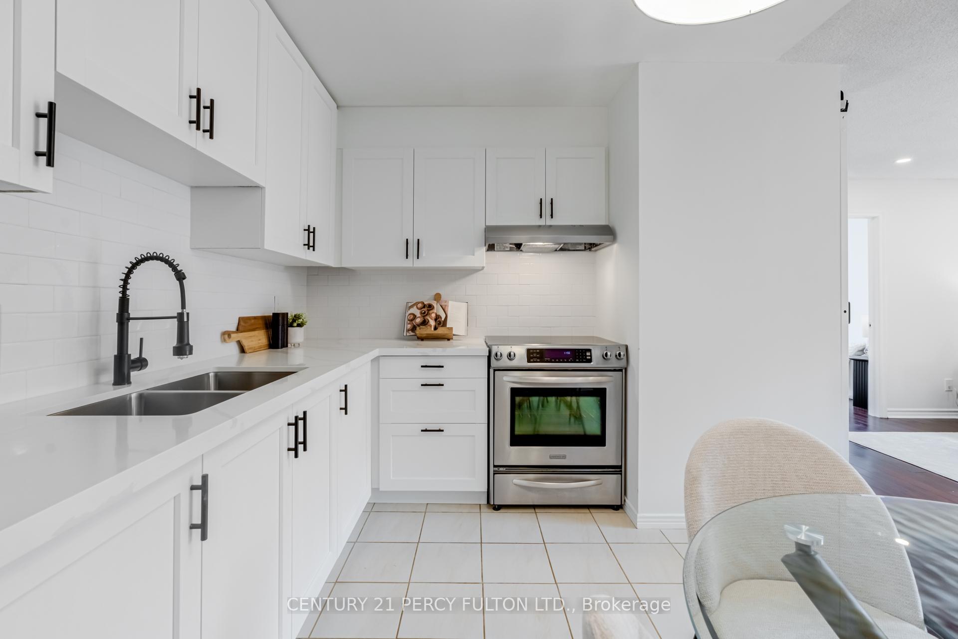 Photo 7 of 30A Varcoe Road, Clarington, Courtice — HOMEH