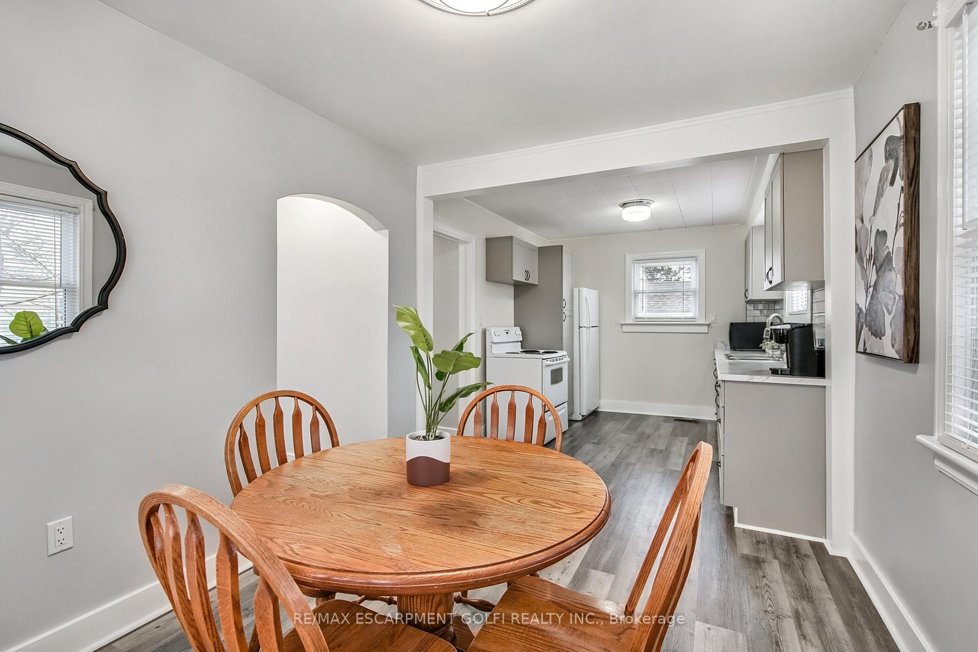 Photo 10 of 119 Park Avenue W, Haldimand, Dunnville — HOMEH