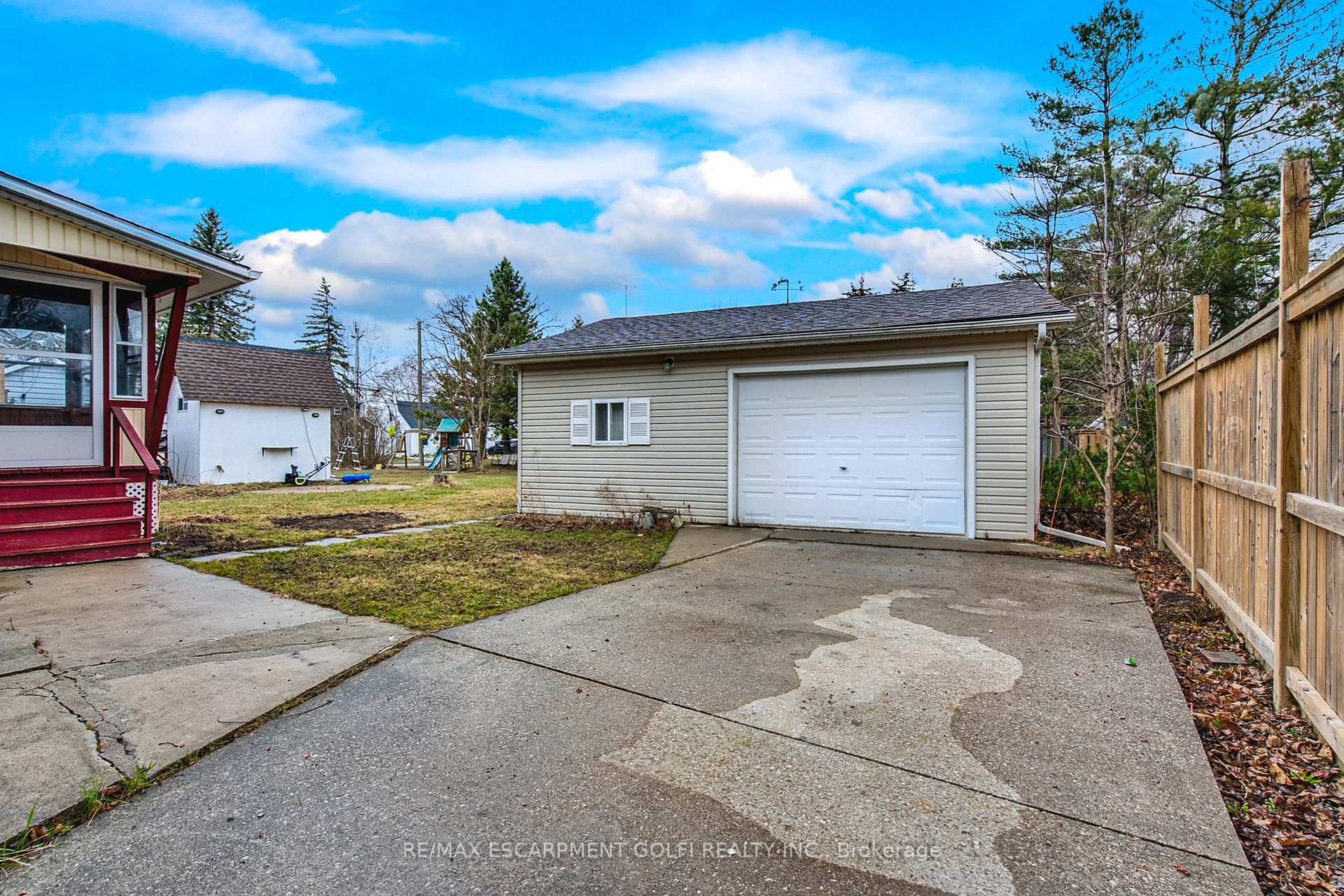 Photo 35 of 119 Park Avenue W, Haldimand, Dunnville — HOMEH