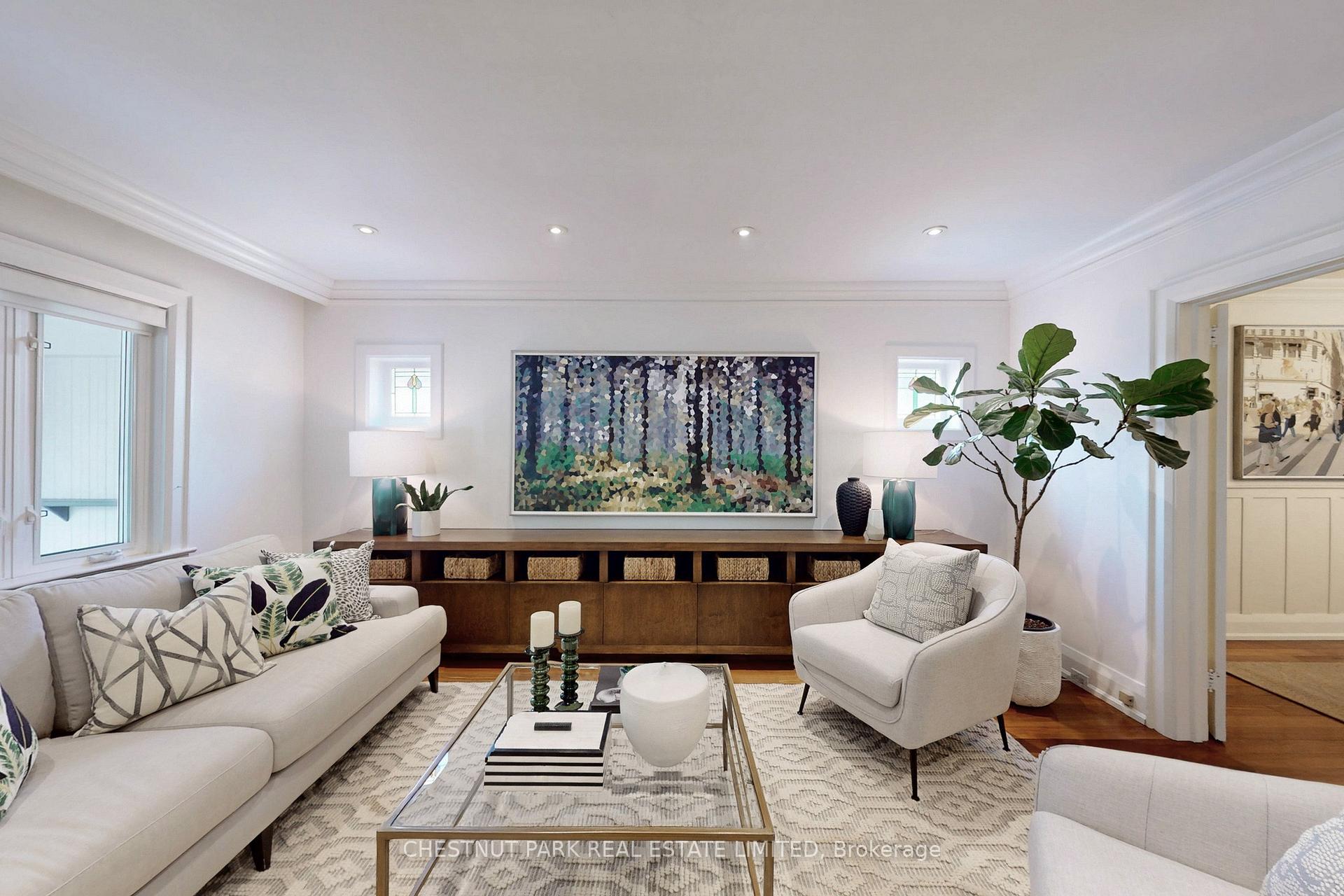 Photo 2 of 1065 Logan Avenue, Toronto, Broadview North — HOMEH
