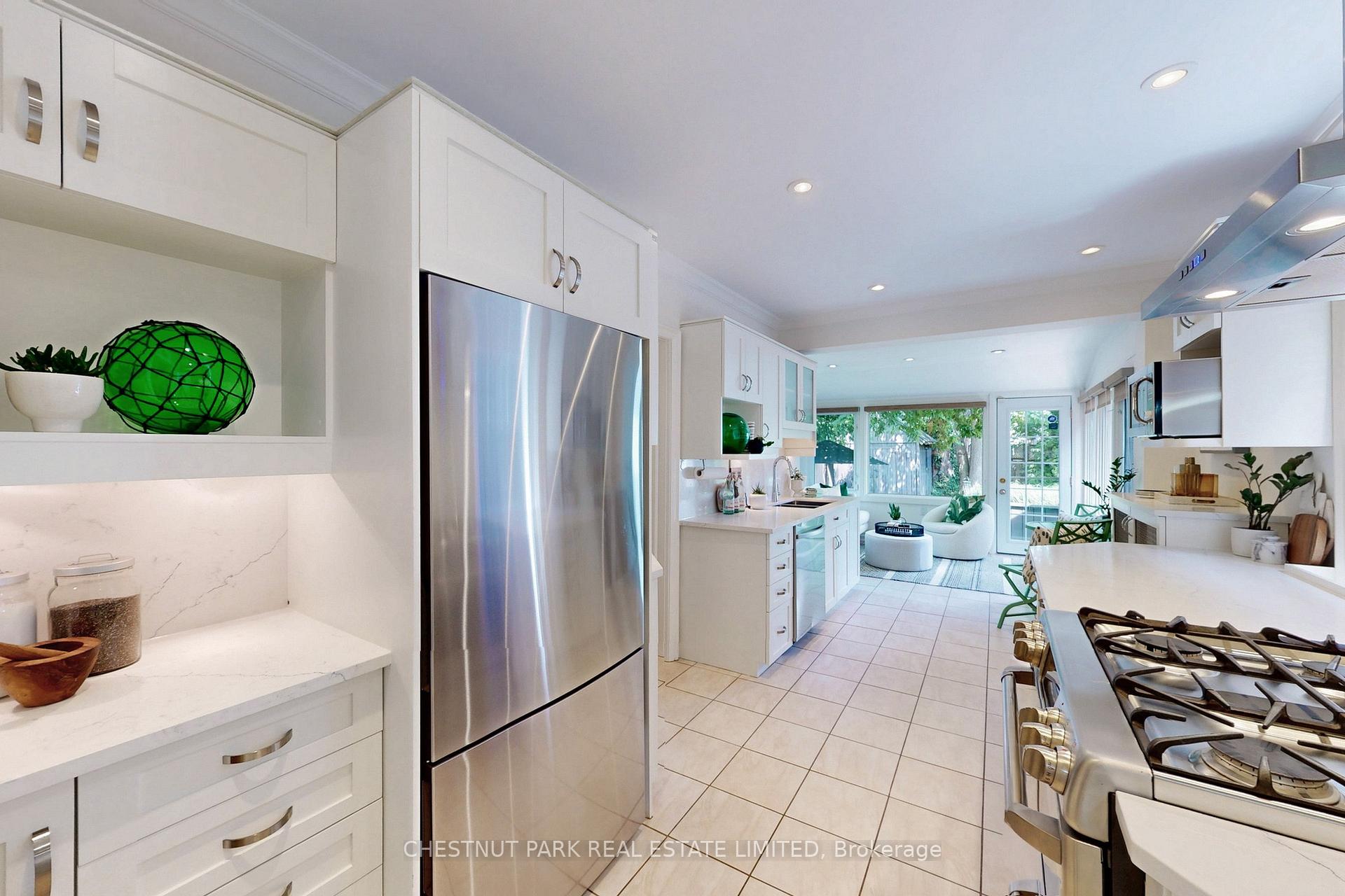 Photo 5 of 1065 Logan Avenue, Toronto, Broadview North — HOMEH