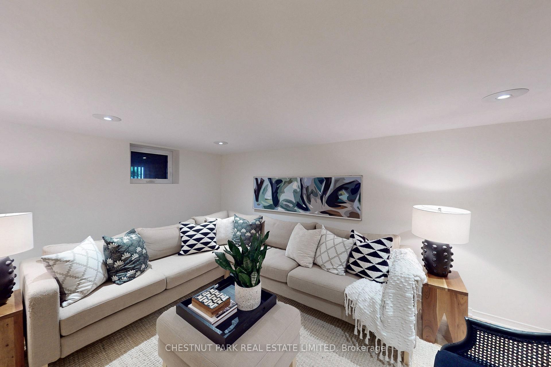 Photo 26 of 1065 Logan Avenue, Toronto, Broadview North — HOMEH