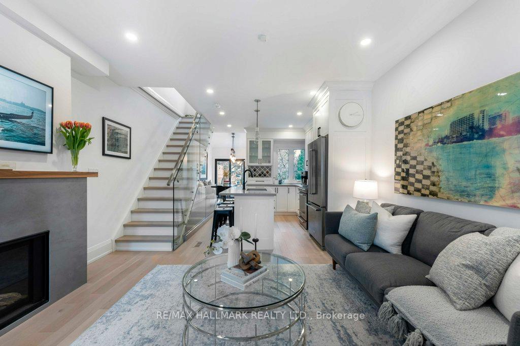 Photo 3 of 288 Forman Avenue, Toronto, Mount Pleasant East — HOMEH
