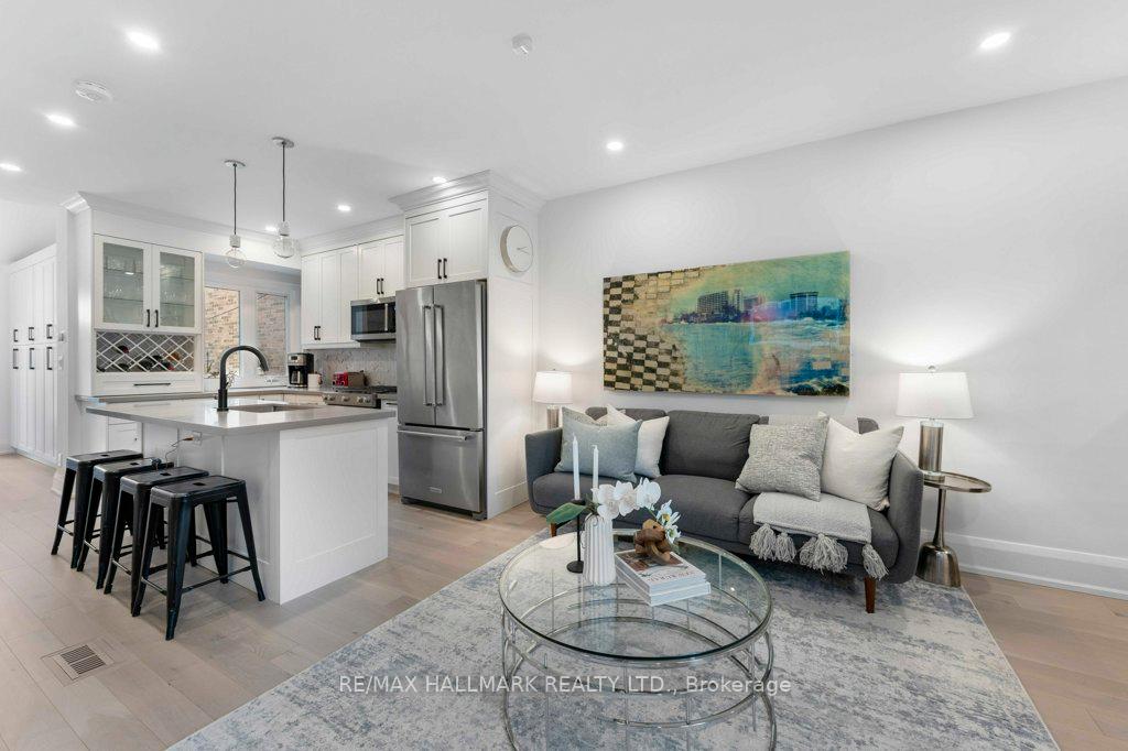 Photo 4 of 288 Forman Avenue, Toronto, Mount Pleasant East — HOMEH